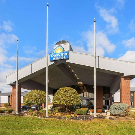 Days Inn & Suites By Wyndham Northwest Indianapolis Bagian luar foto