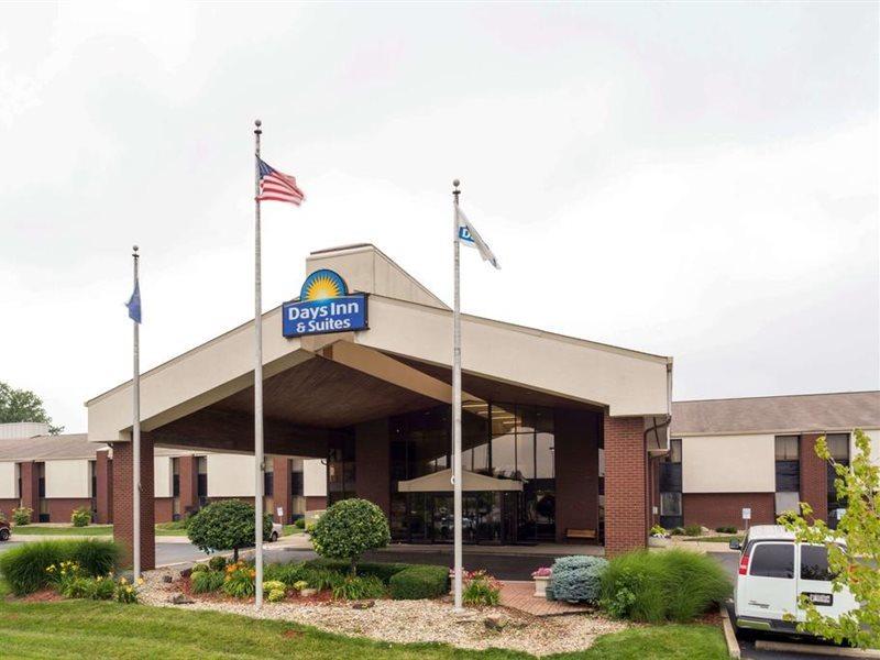 Days Inn & Suites By Wyndham Northwest Indianapolis Bagian luar foto