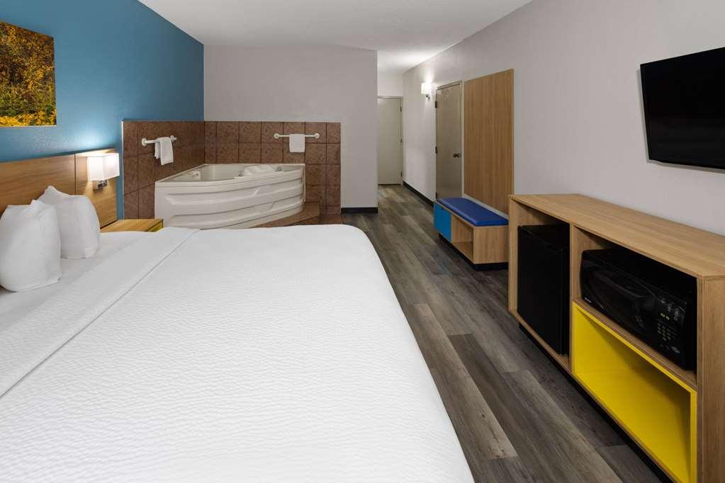 Days Inn & Suites By Wyndham Northwest Indianapolis Ruang foto